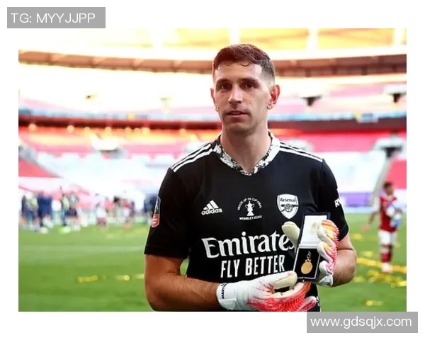 马丁内斯的传奇之路：从默默无闻到世界足球的璀璨明星