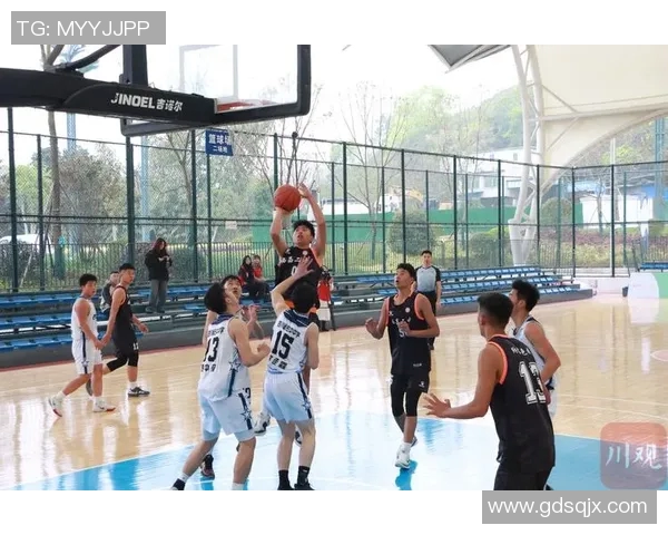 成都篮球队在比赛中的控制能力与得失分析探讨